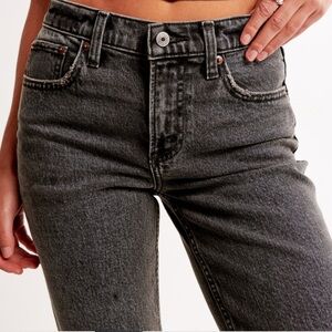Abercrombie: the straight mid rise curve love jean